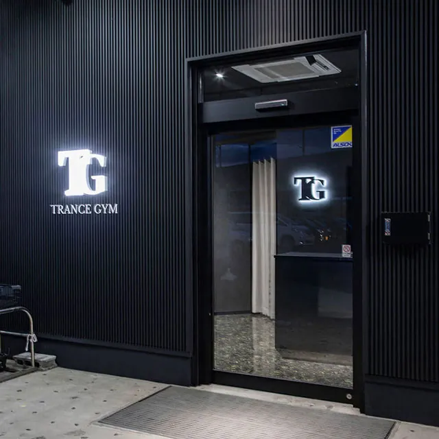 TRANCE GYM 見附店 外観