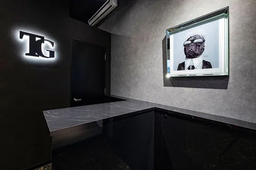 TRANCE GYM 見附店 受付